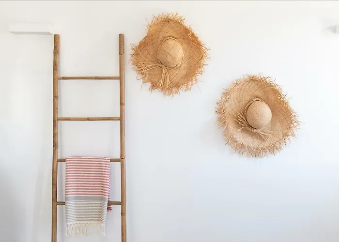 Biatriza's Summer Shelter *