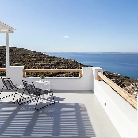 Daire Biatriza's Summer Shelter *