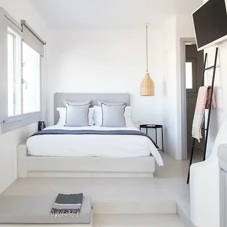 Biatriza’s Summer Shelter Fanari (Mykonos)