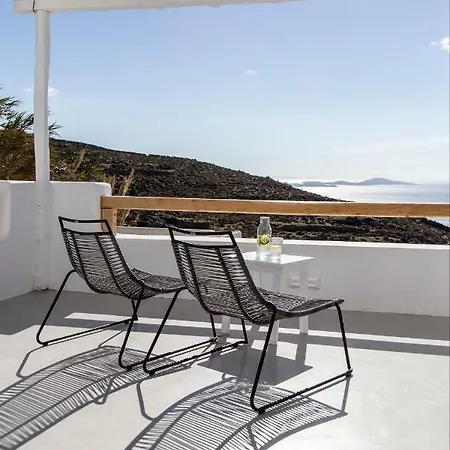 Biatriza's Summer Shelter